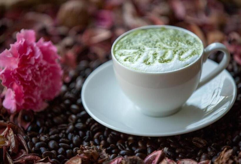 Orussey One Hotel & Apartment