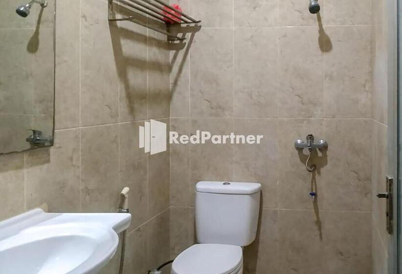 酒店 Palu City Guest House Mitra Reddoorz