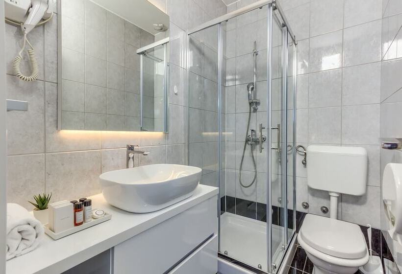 בית מלון כפרי Pansion Martin