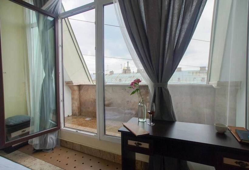 هتل Residence Turgenev