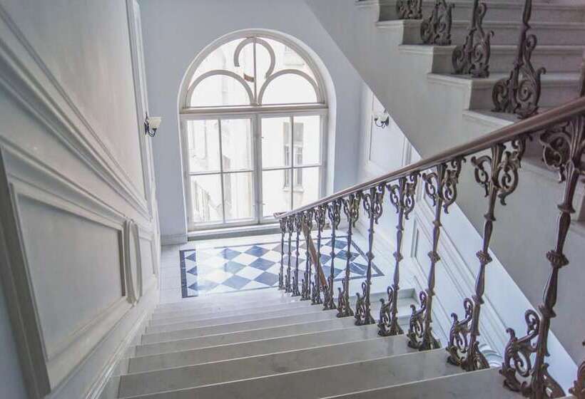 هتل Residence Turgenev