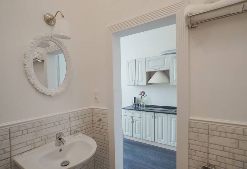 هتل Residence Turgenev