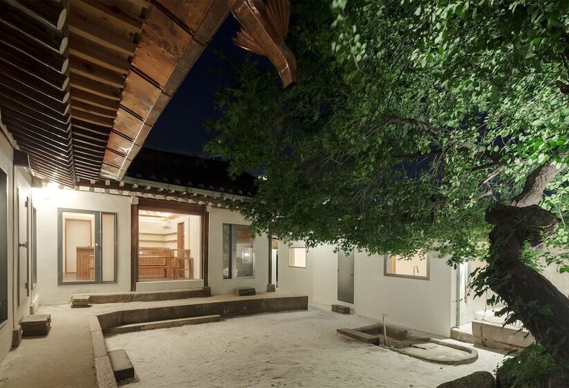 Hanok Residence Hotel Side