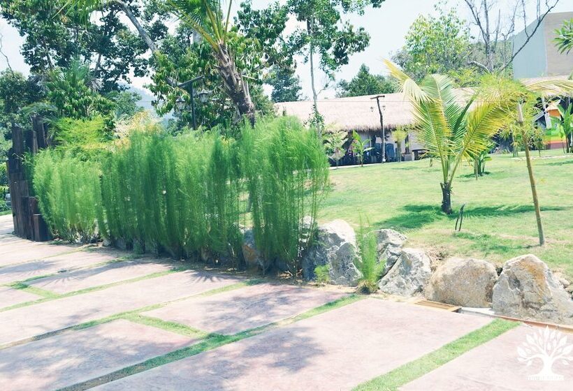 בית מלון כפרי The Acacia Retreat