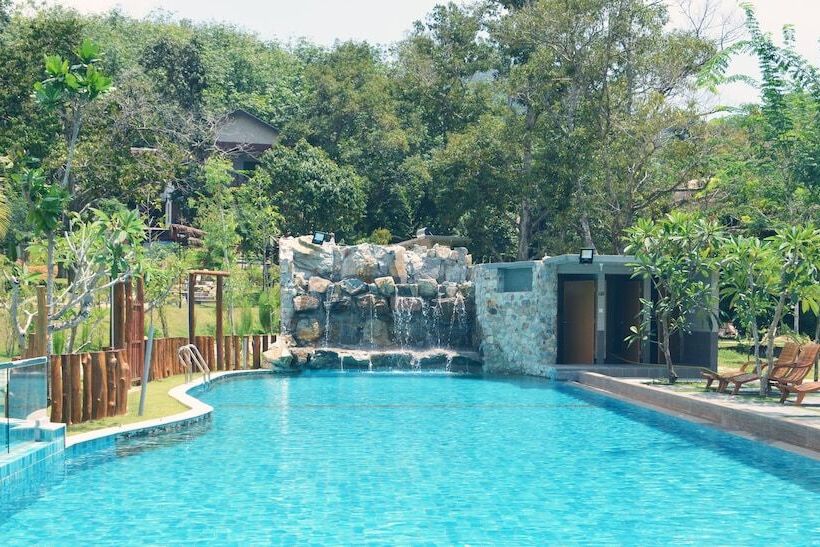 בית מלון כפרי The Acacia Retreat