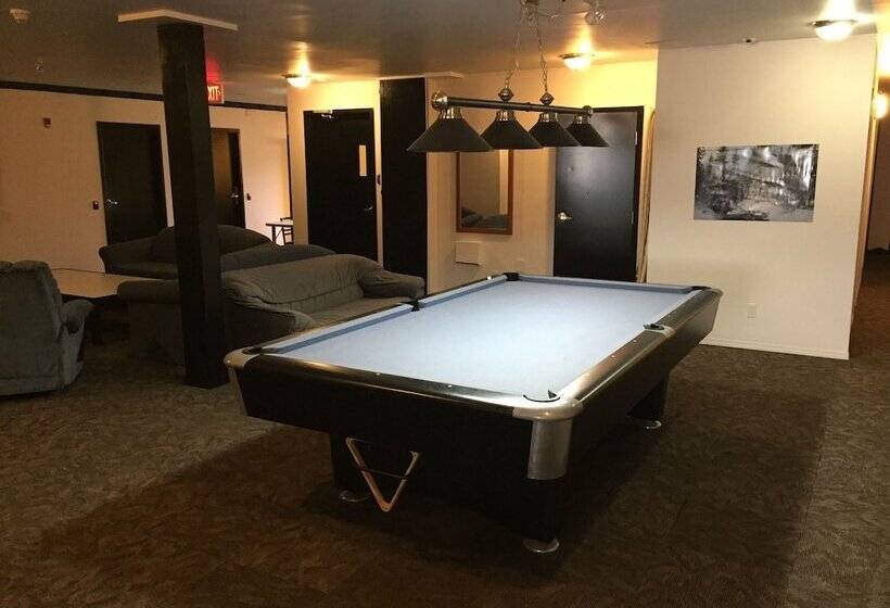 Invermere Hostel
