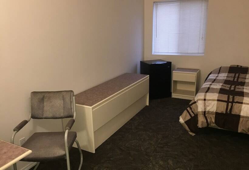 Invermere Hostel