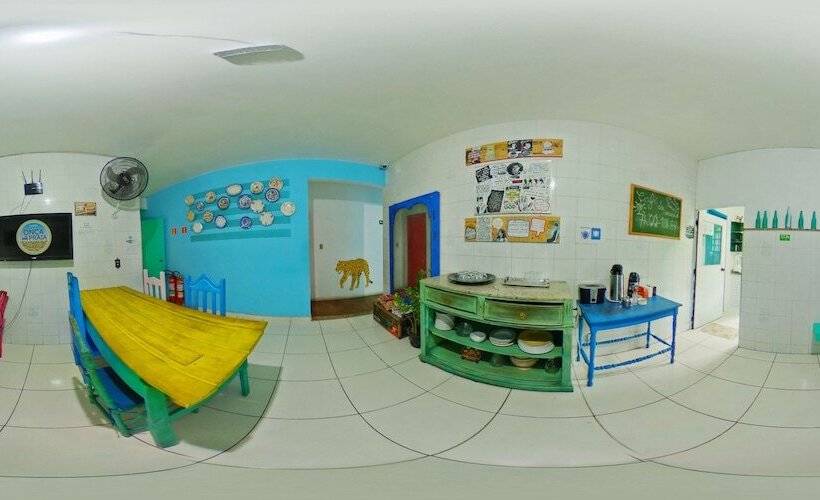 Onça Da Praia Hostel