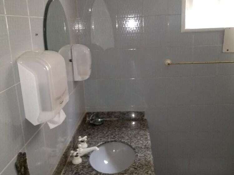 Onça Da Praia Hostel