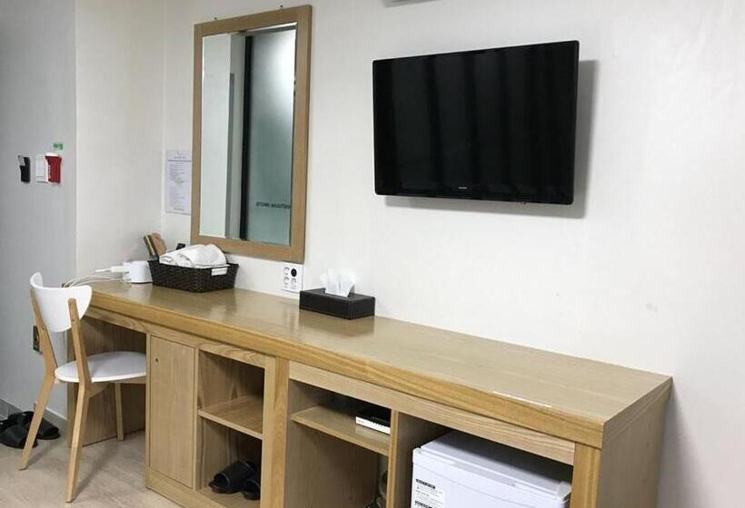 Пансион 24 Guesthouse Suncheon