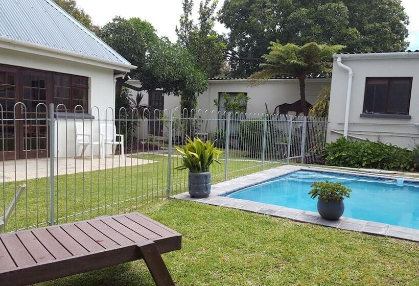 پانسیون 39 On Nile Guest House