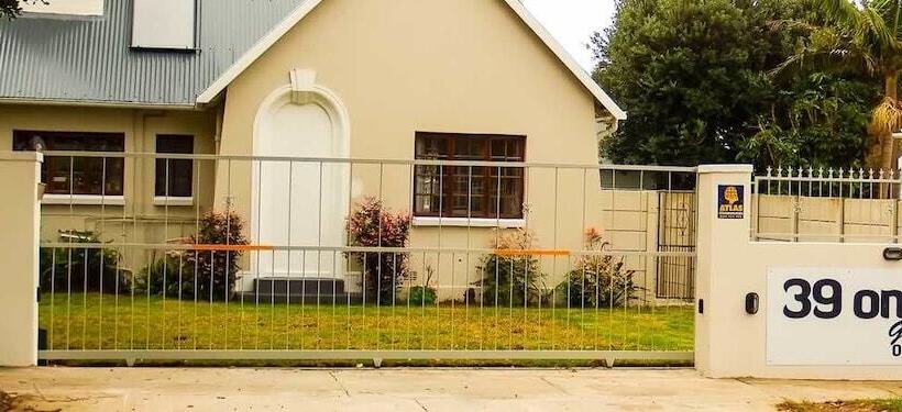 펜션 39 On Nile Guest House