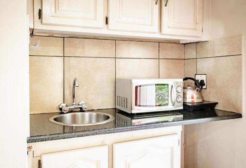 Пансион The Village In Hatfield