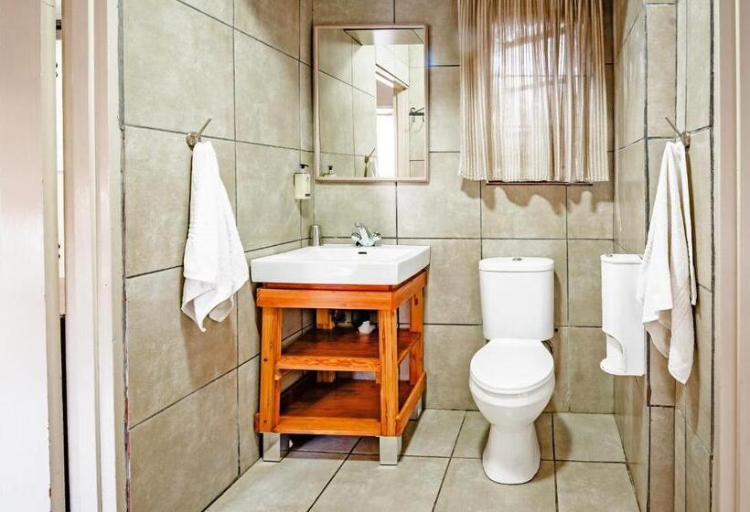 Пансион The Village In Hatfield