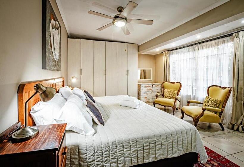 Пансион The Village In Hatfield