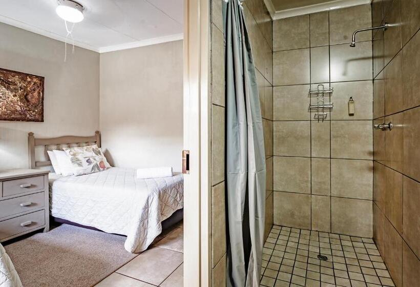 Пансион The Village In Hatfield