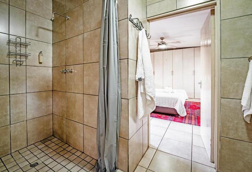 Пансион The Village In Hatfield