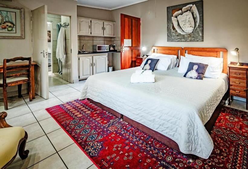 Пансион The Village In Hatfield