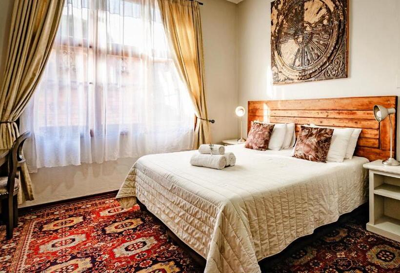 Пансион The Village In Hatfield