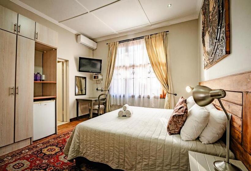 Пансион The Village In Hatfield