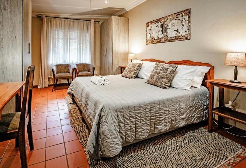 Пансион The Village In Hatfield