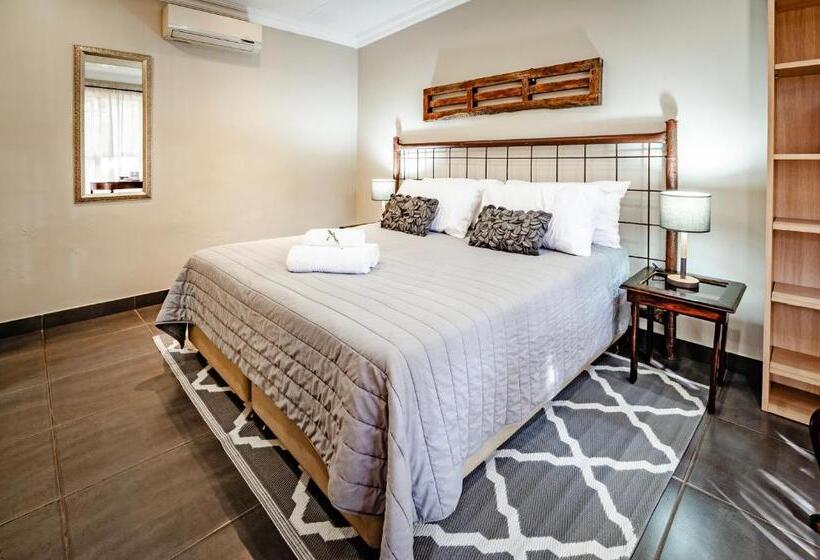 Пансион The Village In Hatfield