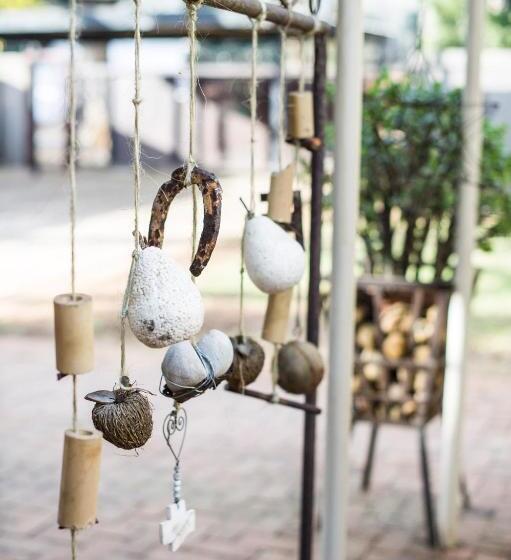 Пансион The Village In Hatfield