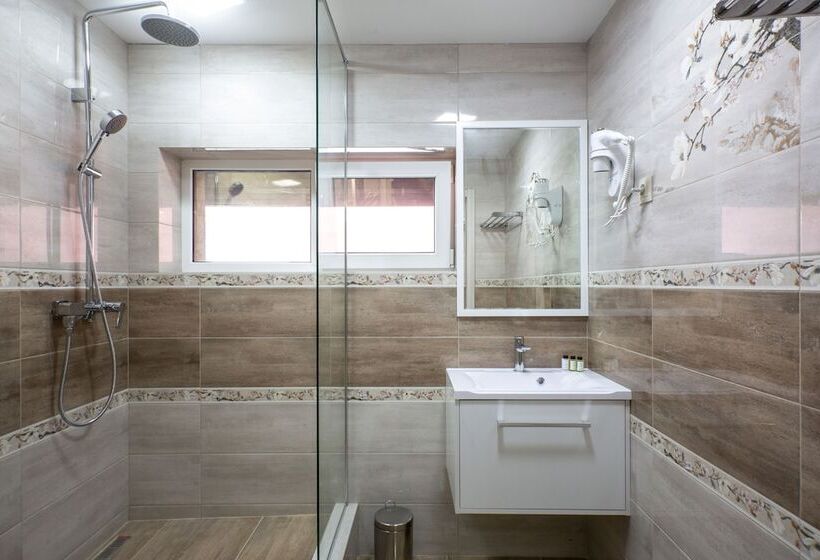 استراحتگاه Kailas Park Hotel Sochi