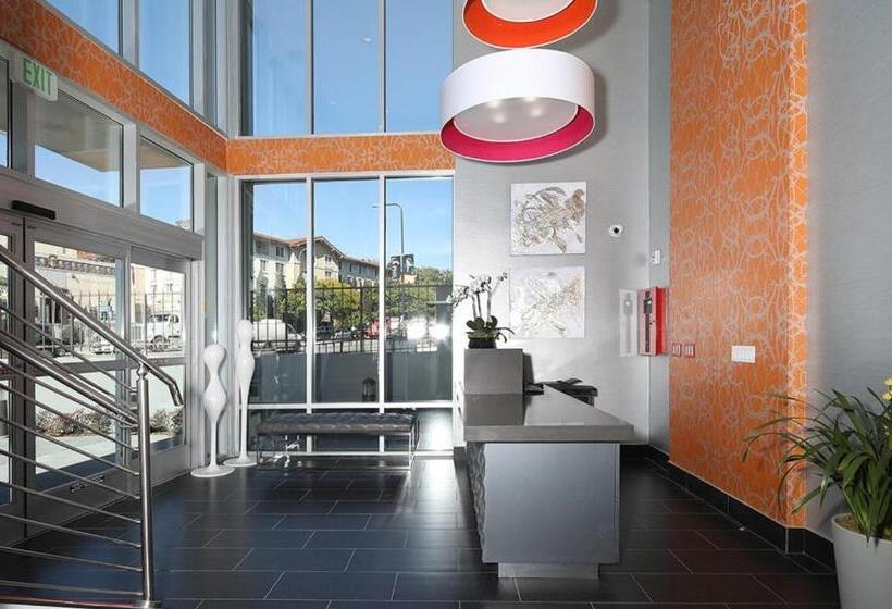 منتجع Lexen Hotel   Hollywood