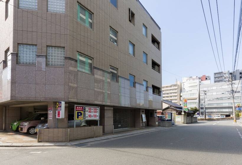 The Aquarius Inn Hostel