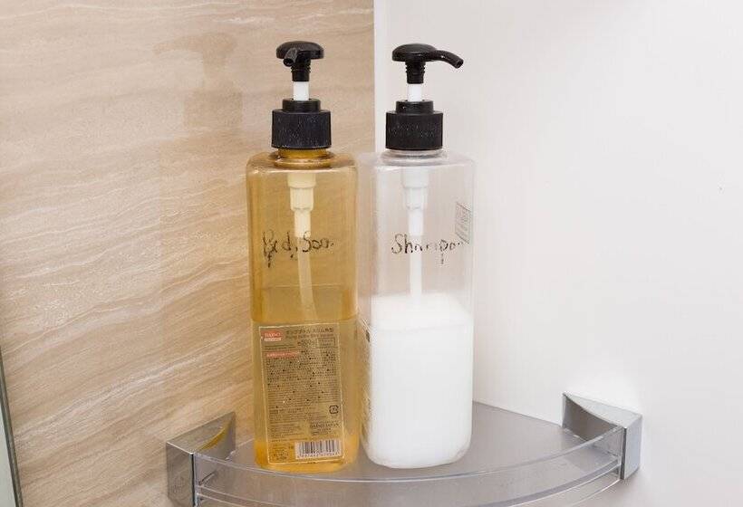 The Aquarius Inn Hostel