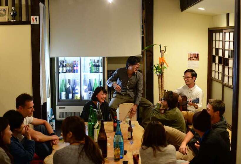 הוסטל Guest House Kuku