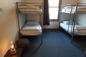 هاستل The Nook Backpackers