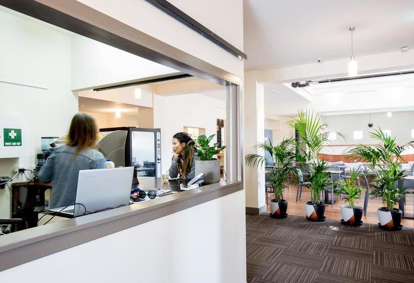 ユースホステル The Nook Backpackers