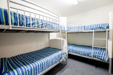 هاستل The Nook Backpackers