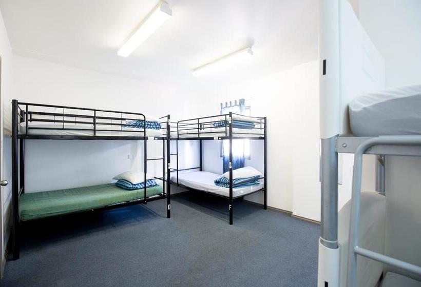 هاستل The Nook Backpackers