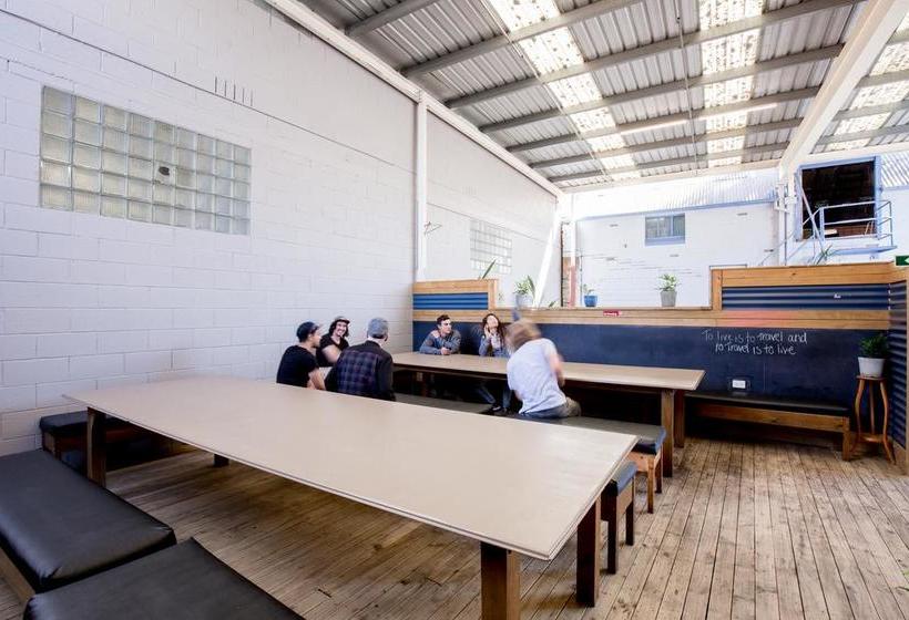 ユースホステル The Nook Backpackers