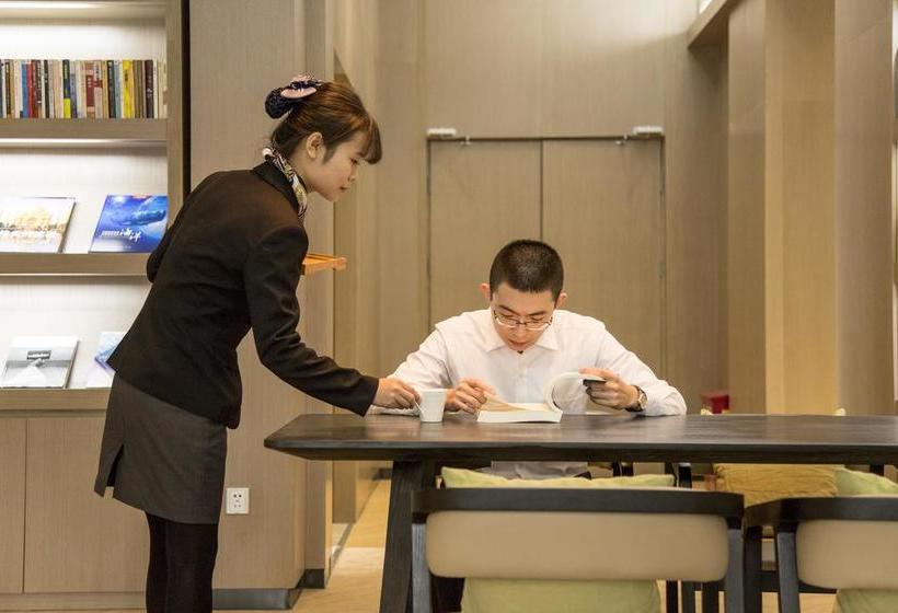 Atour Hotel Station Street Linfen