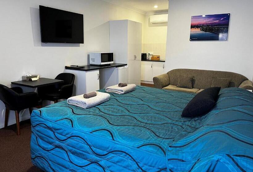 Augusta Courtyard Motel