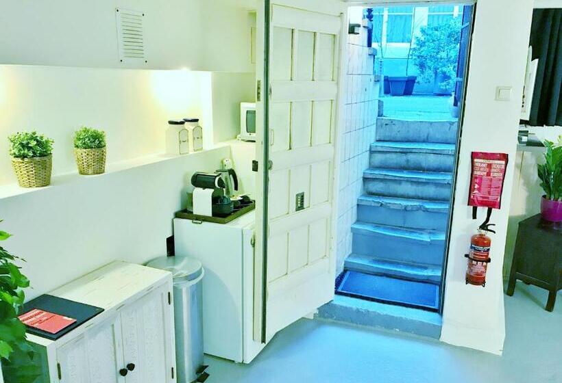 تختخواب و صبحانه Amsterdam Home