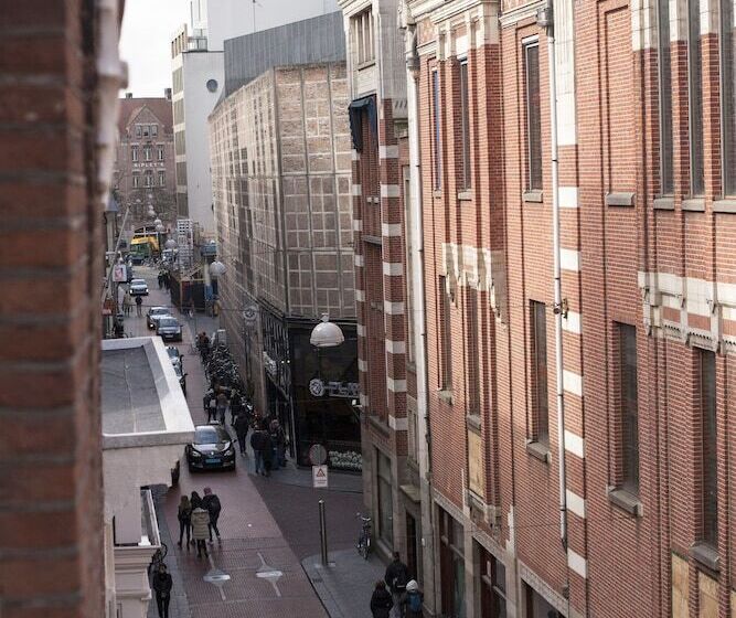 تختخواب و صبحانه Kuwadro Guesthouse Centrum