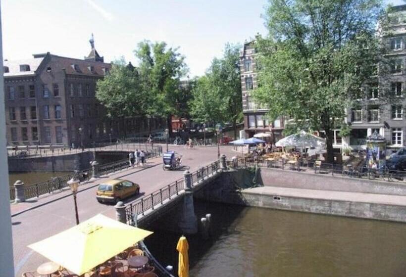 تختخواب و صبحانه Prinsen Apartment