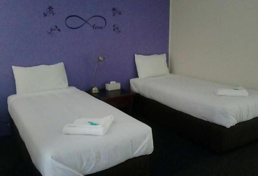 Blue Pacific Motel Swansea