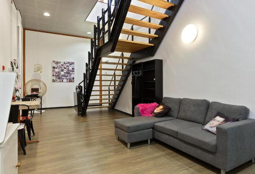 Hostelle   Women Only Hostel Amsterdam