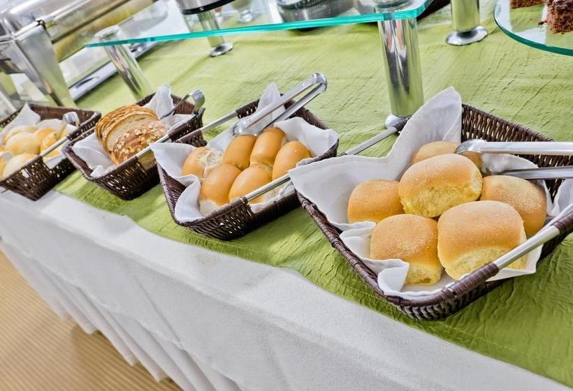 فندق Chapeco Center