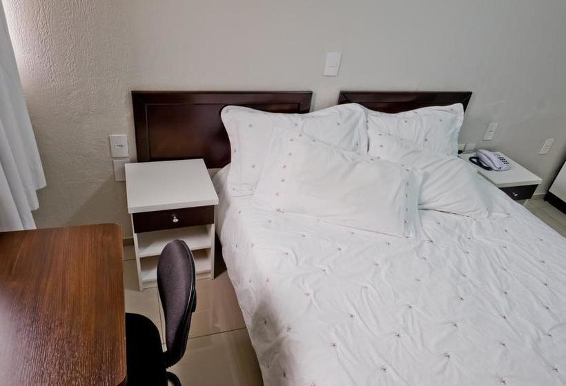 فندق Chapeco Center