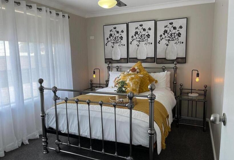 هتل Country Leisure Motor Inn