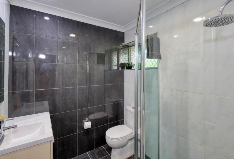 هتل Country Leisure Motor Inn