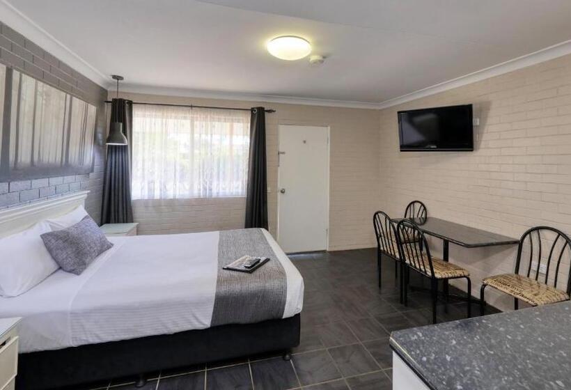 هتل Country Leisure Motor Inn