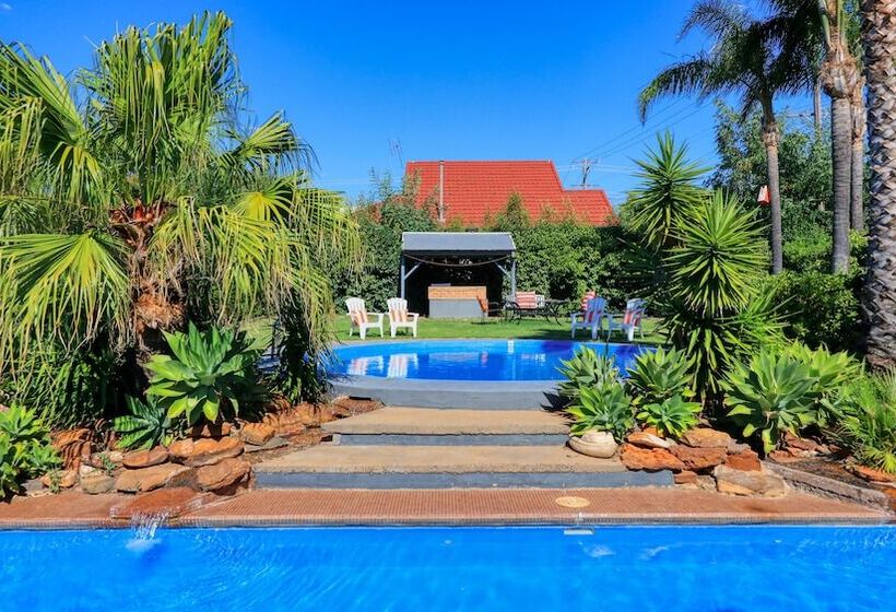 هتل Country Leisure Motor Inn